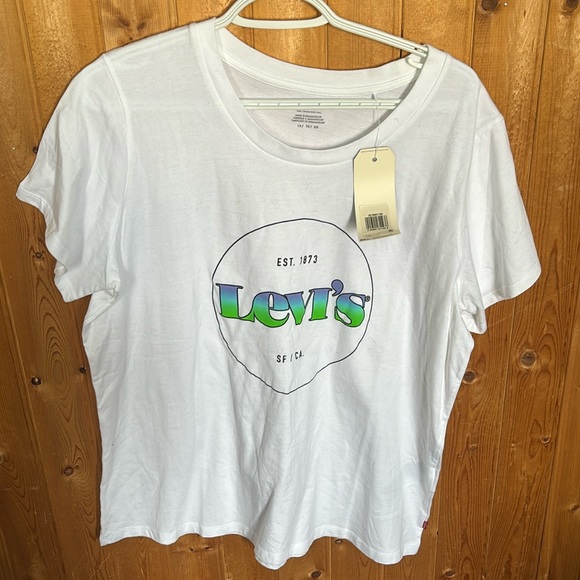 Levi’s Tshirt - Picture 1 of 1